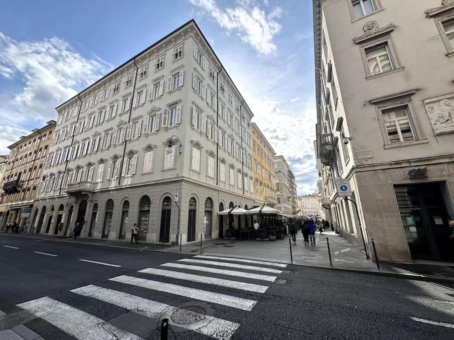 Central Mazzini Suits Trieste Dış mekan fotoğraf